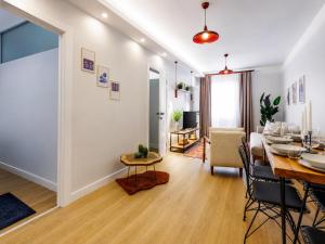 Fantastic Cihangir 3 Bedroom Apt At Monnas Suite