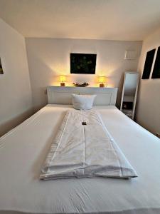 *moderne Wohnung ANTON in VS mit Küche+Bad