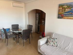 Appartement à deux pas de la Zenia Boulevard