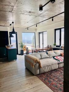 Unique flat with Huge terrace! Breathtaking views!