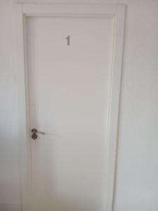 Habitación Matrimonial con Sala y Balcón privado