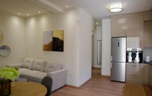 Aero & Expo Comfort Apartment - 2BR & 2BA