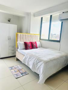 Luxury Studio Apartment with Amazing City View & Fast Wi-Fi