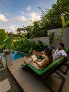 The WE2 Private Pool Nature Cabana Near Induruwa Beach