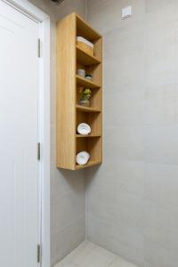 Alvera Home 1BR apartment with Private Parking