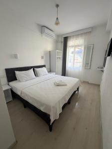 R HOUSE HOTEL