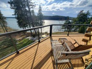 Sunset Cabin by the Sea, Log cabin stunning views