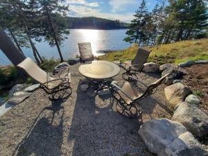 Sunset Cabin by the Sea, Log cabin stunning views