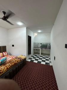 FOOD NEST HOMESTAY Thune