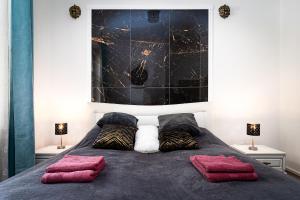 Emperor Marble Suite