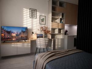M&M1 studio apartment near center - free garage parking - AC