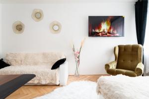 Majestic Roses Apartment
