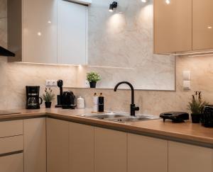 Vida Zisella Lux Home 7 from Airport