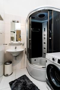 Golden Jewel Suite