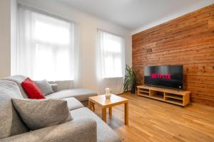 Peaceful Garden View Apartment in Lovely Kadriorg