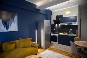 Cozy 1-bedroom renovated apt at the city center