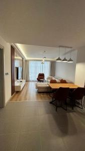 Sky City Majestic Apartment D