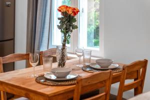 Peaceful Garden View Apartment in Lovely Kadriorg
