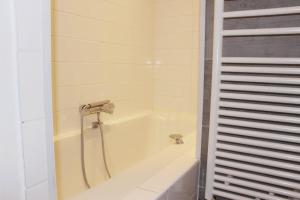 Le Jane : Centre ville, Garage, Balcon