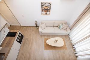 Green Almonds Family Maisonette