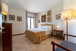 Villa Sole dOro - Pool, Garden, and Sea View