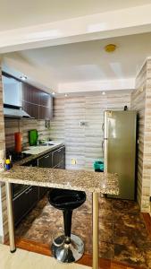 Apto en conjunto cerrado con piscina.
