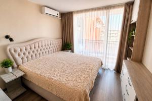 Two-bedroom apartment with a cozy balcony