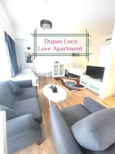 Dupas Luce Love apartment At Times Square kl