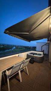River View Penthouse & Jacuzzi