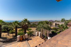 Villa Sole dOro - Pool, Garden, and Sea View