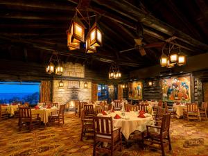 El Tovar - Inside the Park