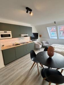 Cozy apartment with a great location at "Residentie GAUGUIN"
