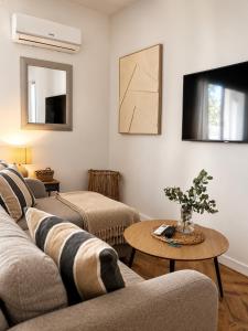 Casa Bella Suites - A stunning new entire apartment in an central location, Close to the beach