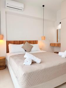 Almyra Apartments & Suites