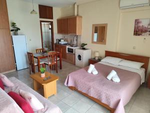 Perivolia suburb apts