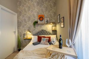 Luxury Stay in Heart of Rome Walk to Colosseum