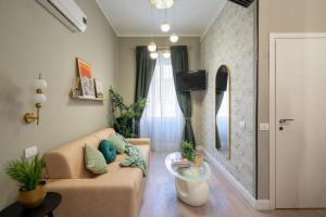Luxury Stay in Heart of Rome Walk to Colosseum
