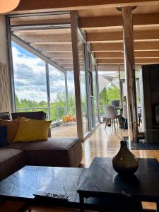 PaderCityLoft- lichtdurchflutet und privat mit Kamin-Dachterrasse-Sauna-Außendusche im Atrium