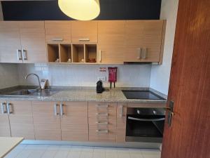 Cosy, sunny apartment in Boavista Avenue- BednBike