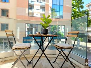 Emerald Apartment City Center