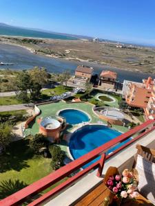 Studio Vue Mer & Piscine, ROS18 by Welhomy