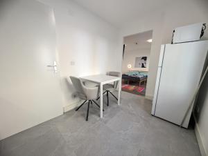 K06 - Centrally located apartment near metro station