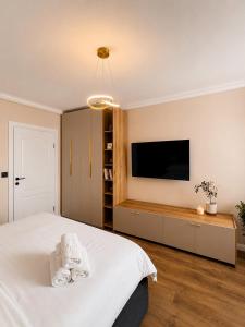 Ema Panoramic Studio