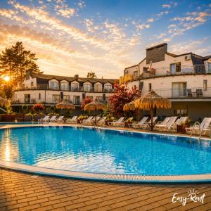 Apartament DAJAX - kort tenisowy, basen zewnętrzny, plac zabaw