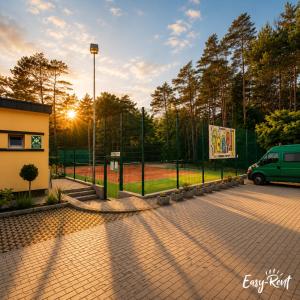 Apartament DAJAX - kort tenisowy, basen zewnętrzny, plac zabaw
