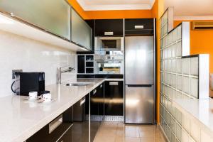 City Center Modern Apartment