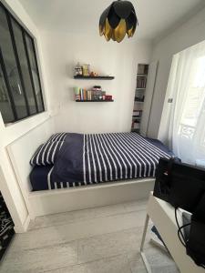 Nice apartment in central Paris, close to République