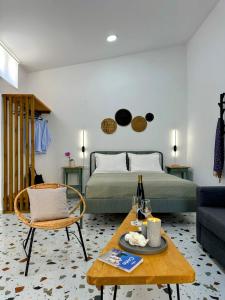 Michalis UrbanHome with parking
