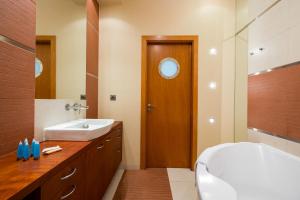 Mokotów Classic Apartment by BookingHost
