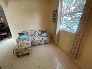Cozy Suite, Wifi, Ac in Bedroom & 1 Minute Walk to West Coast Beach!